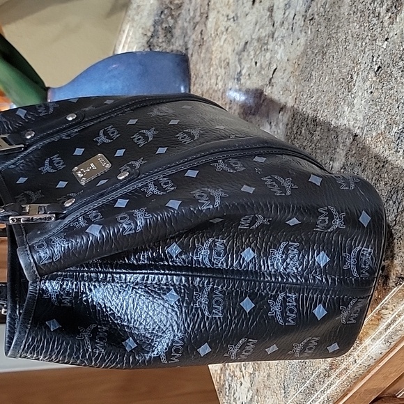 MCM Visetos EUC  Large Black Tote Bag - Picture 7 of 15